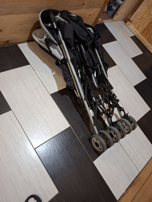 Wózek spacerówka podwójny dla bliźniąt ,lub roku po roku