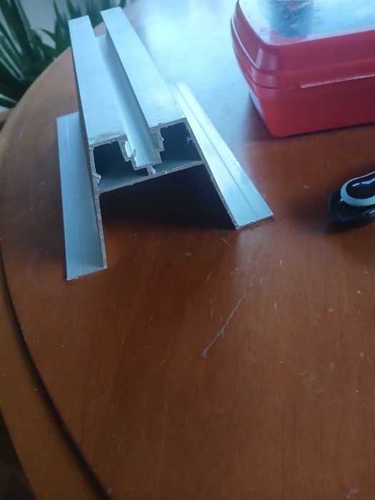 Profil aluminiowy pod panel fotowoltaiczny  dlugi