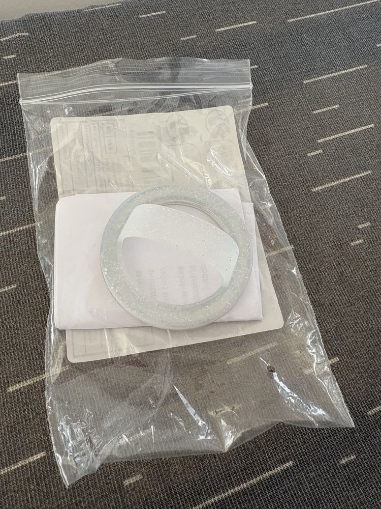 Biały uchwyt na palec MagSafe