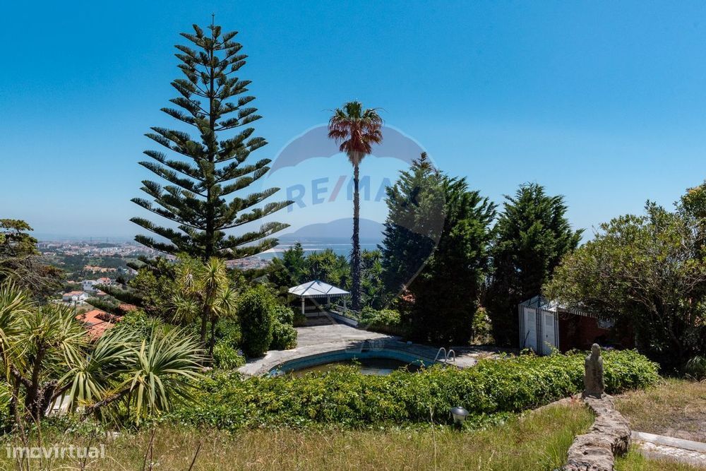 Moradia T8 para venda