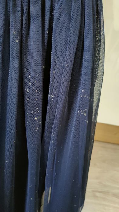 Piękna granatowa sukienka rozmiar 110
