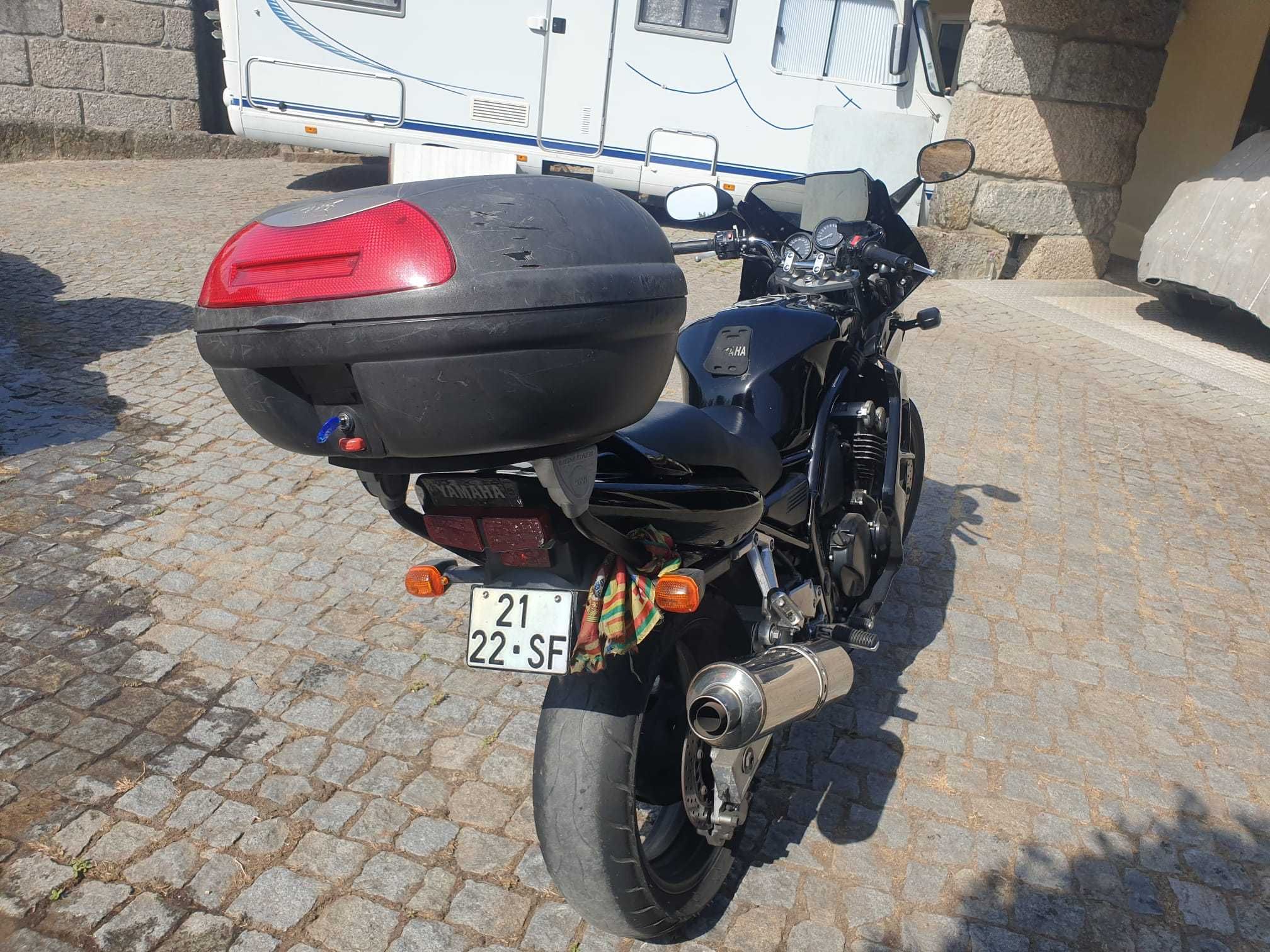 Moto Yamaha Fazer 600