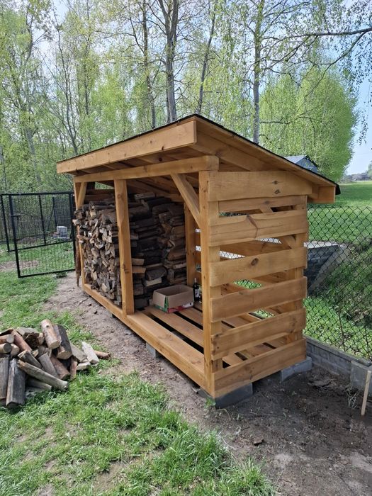 Drewutnia,impregnowana,zadaszona