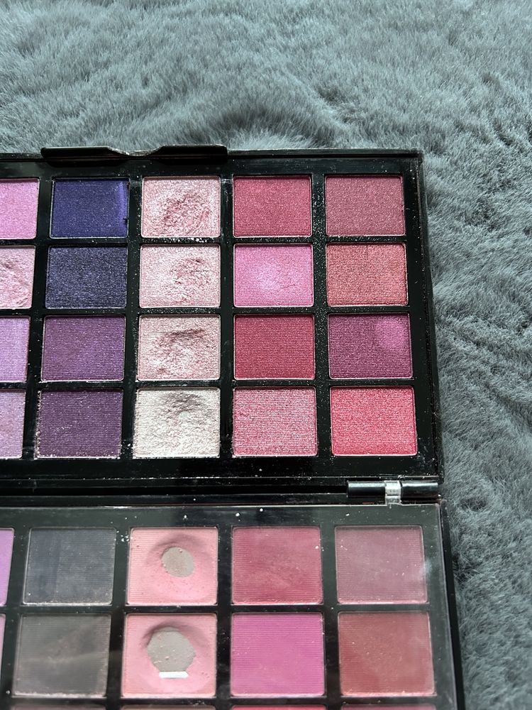 Paleta cieni Revolution Colour Book 04