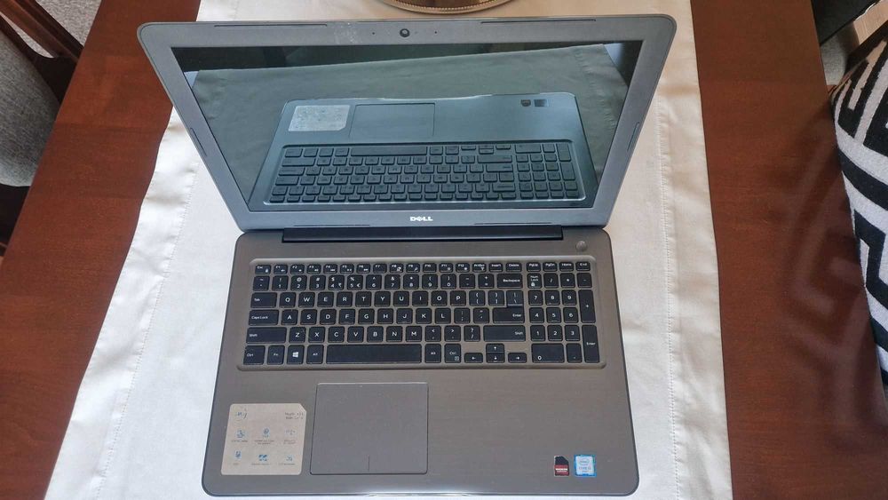 Laptop Dell Inspiron 15 5567 Win10 15,6'' 8GB i3-6006u SSD 256GB