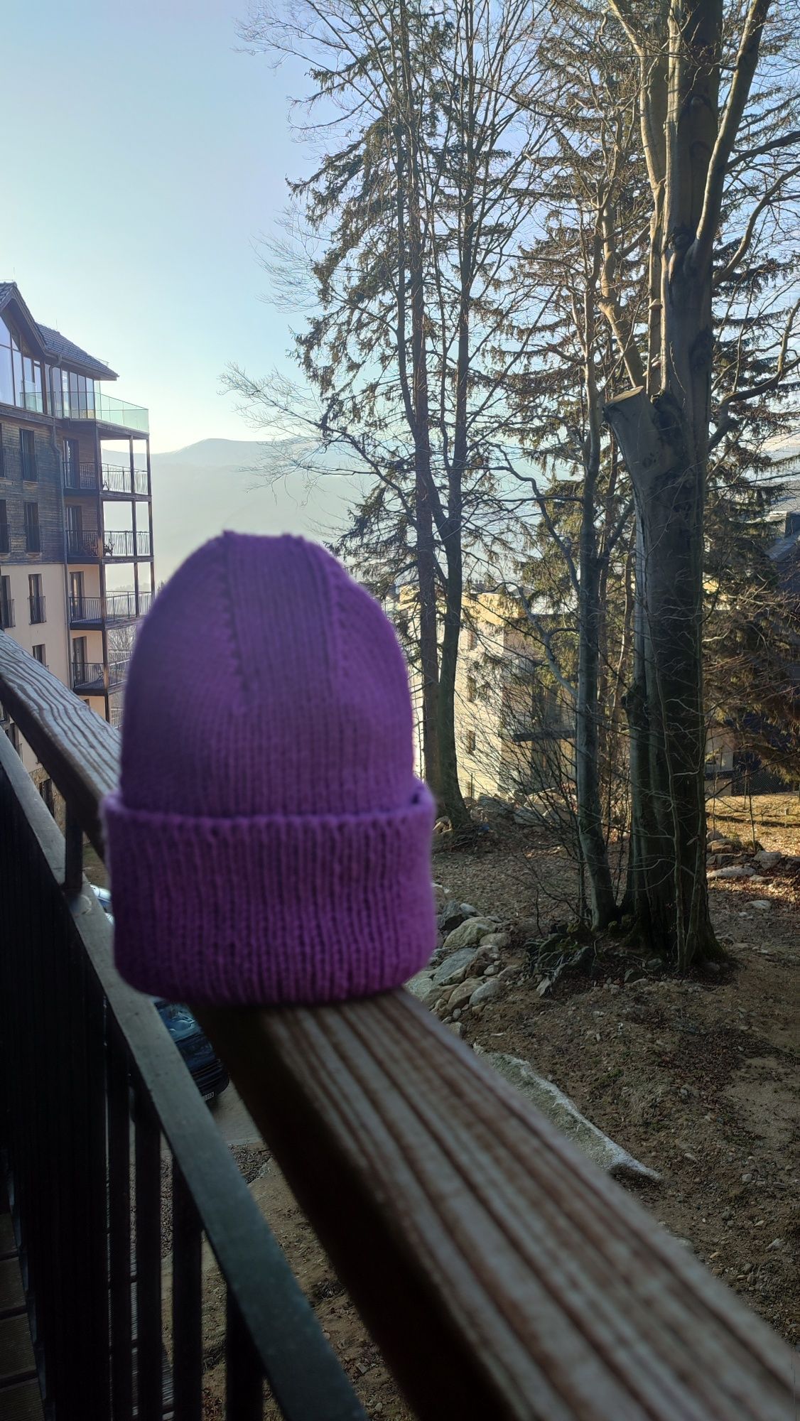 Czapka na drutach merino dla dziewczynki