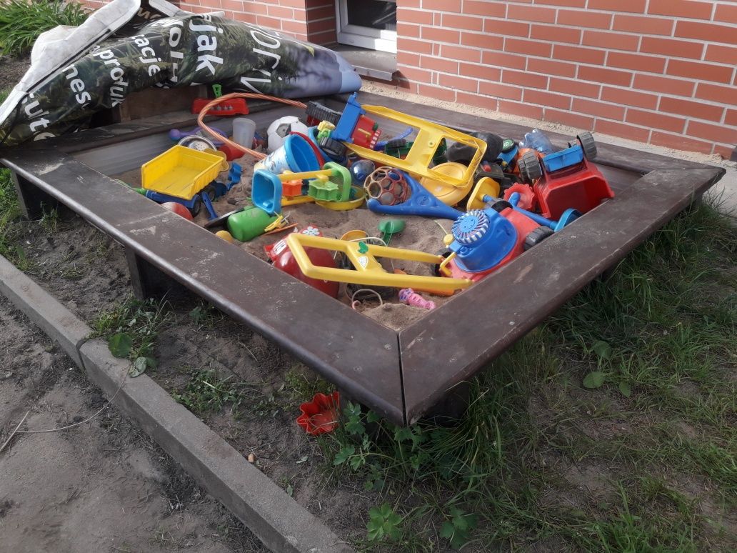 Sprzedam piaskownicę dla dzieci.