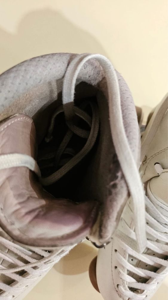 Patins em 2.ª mão