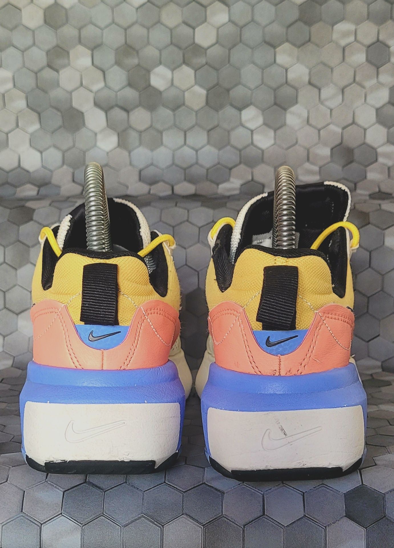 Sneakersy Nike Air Max Verona damskie dziewczęce sportowe 36 36,5