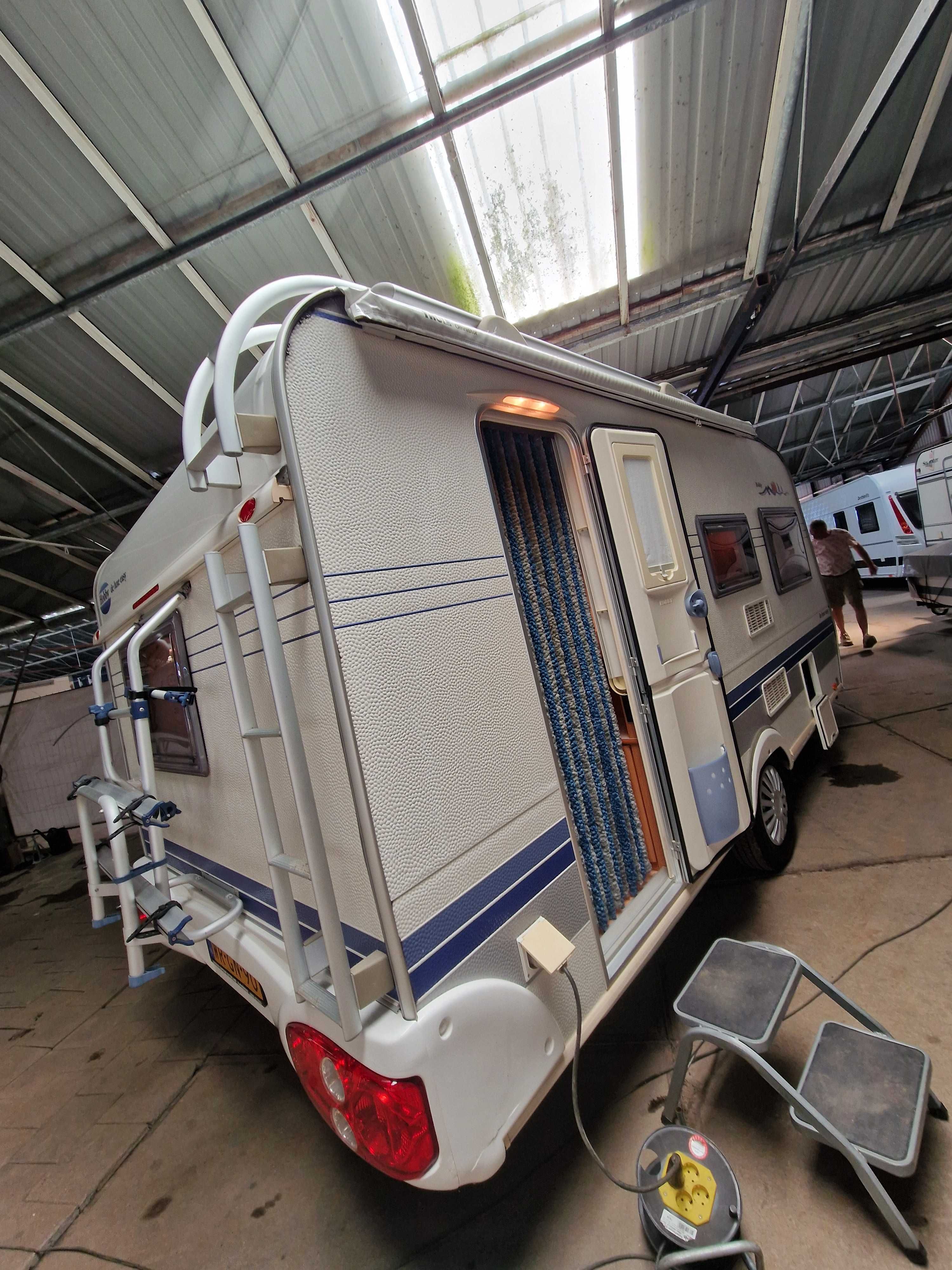 Hobby 440 z 2005r Mover Bojler Markiza Przedsionek Bojler 4 osb