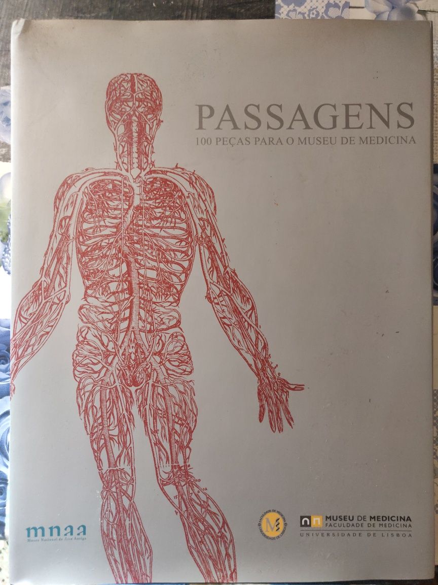 Livro "Paisagens - 100 Peças para o Museu de Medicina"