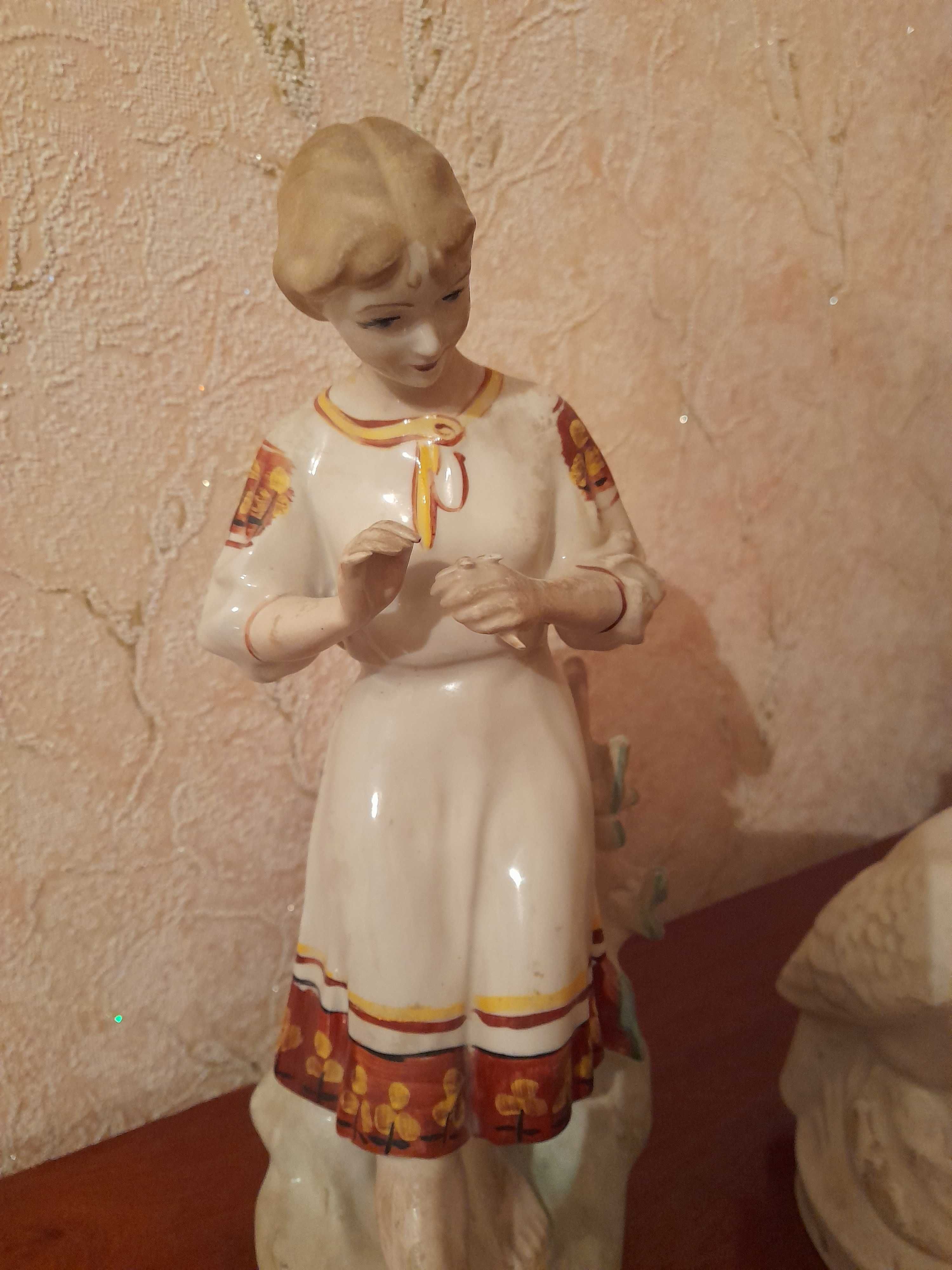 Статуетки времен Советского союза