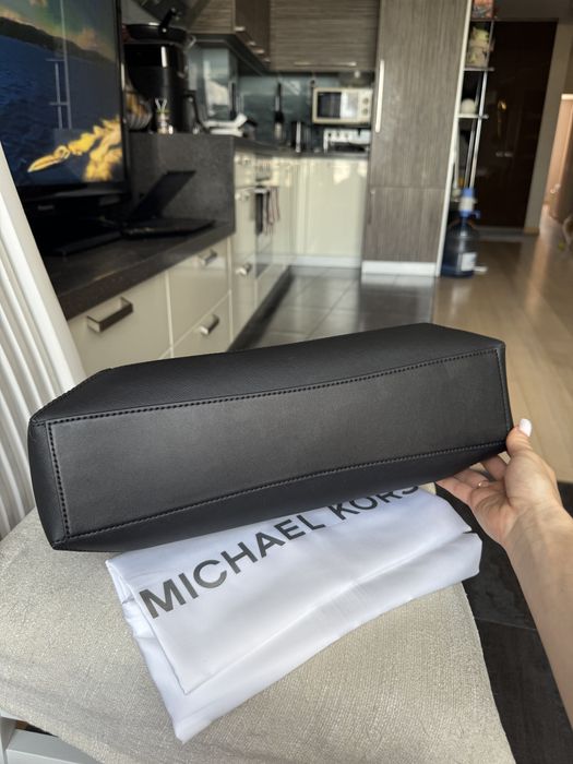 Michael Kors Sallie logo black tote bag оригінал
