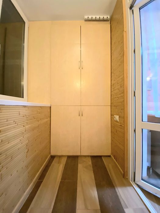 Науки 80а, 3 кімнатна роздільна, монолітний будинок