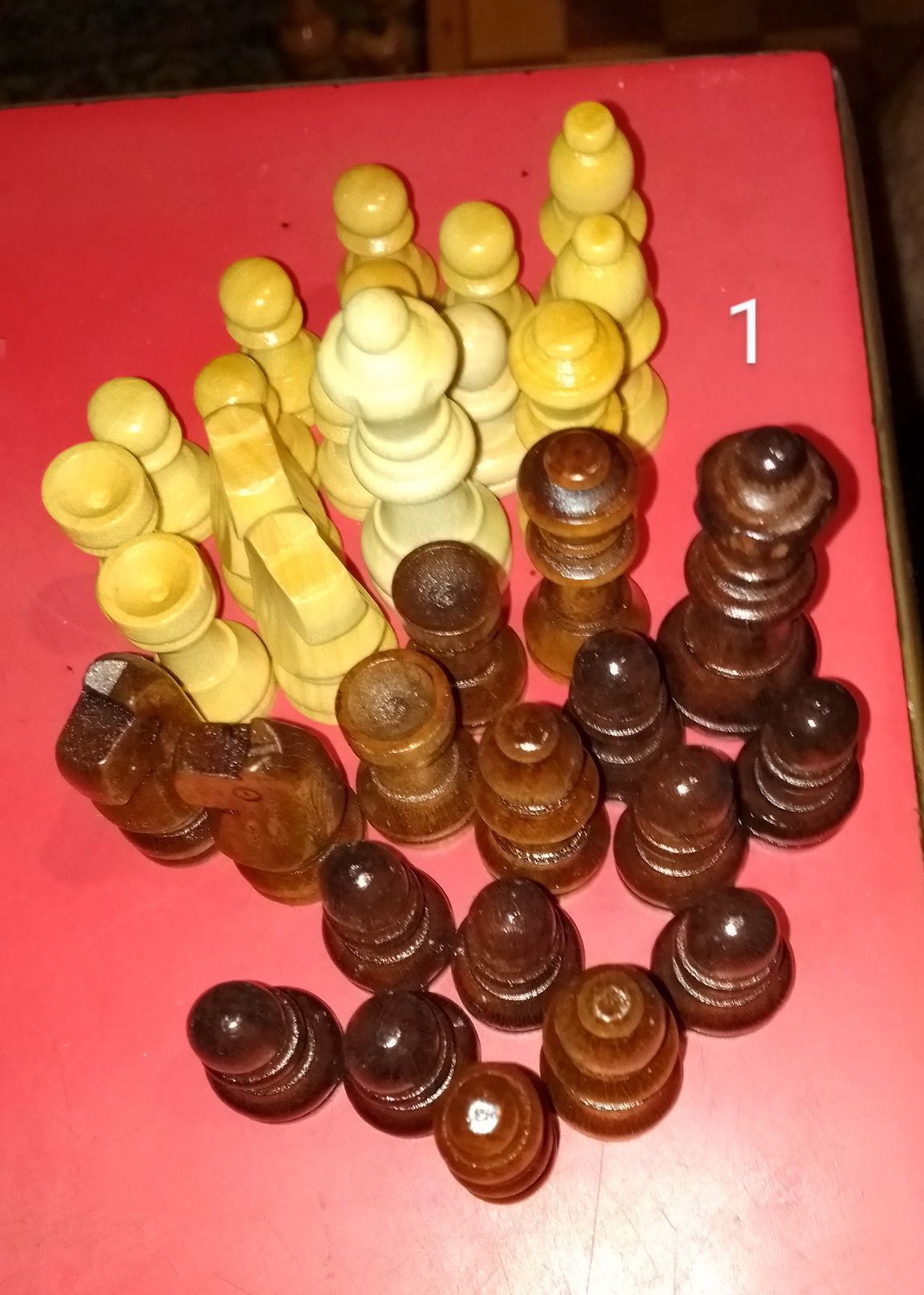 Продам шахматные фигурки мини