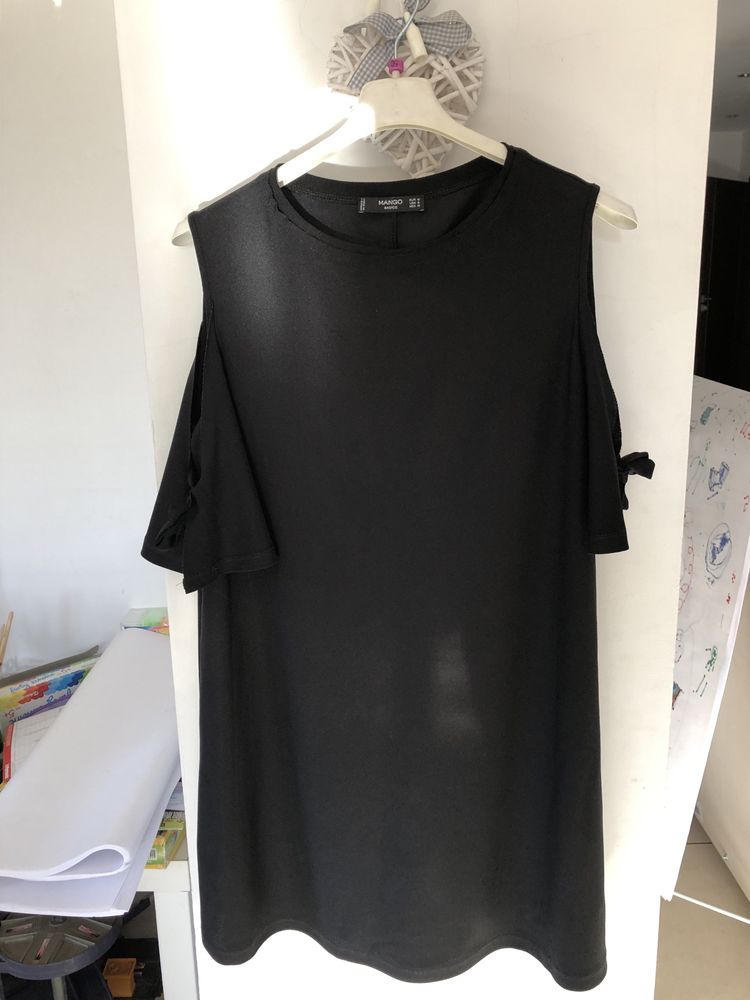 Czarna sukienka mini Mango M