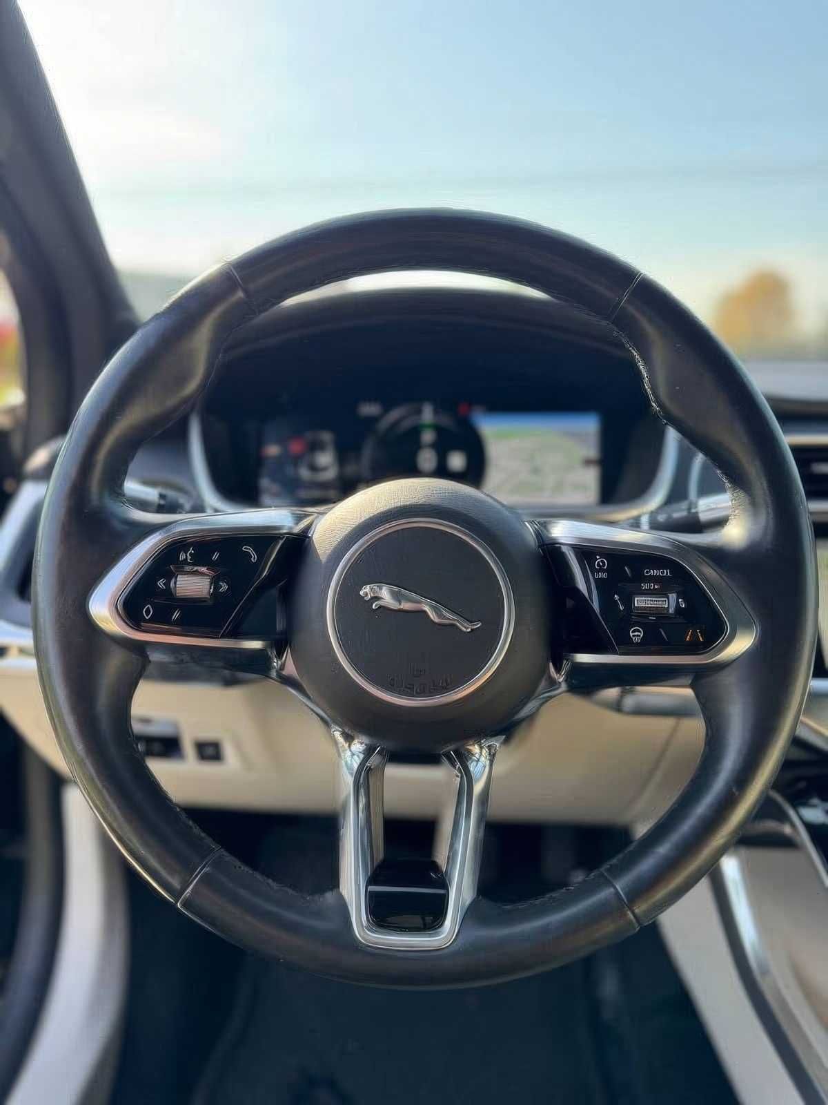 2020 Jaguar I-PACE EV400 HSE