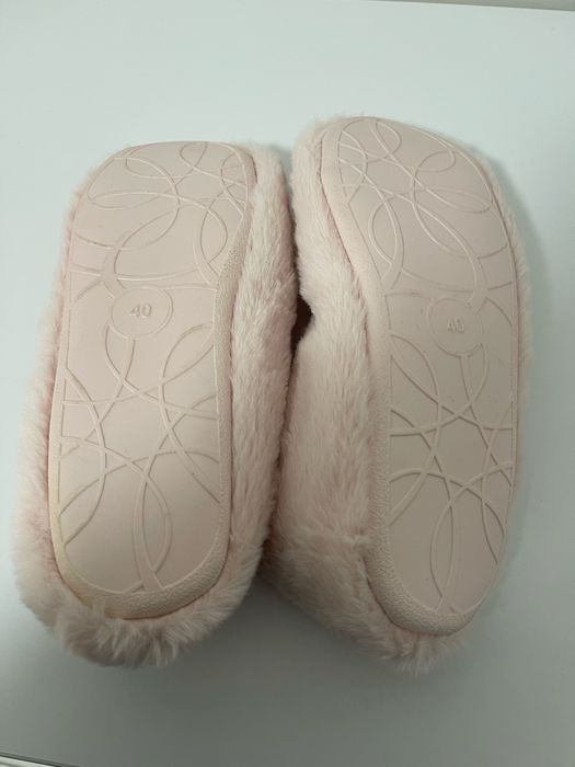 Кімнатні тапочки рожеві 39-40 розмір .