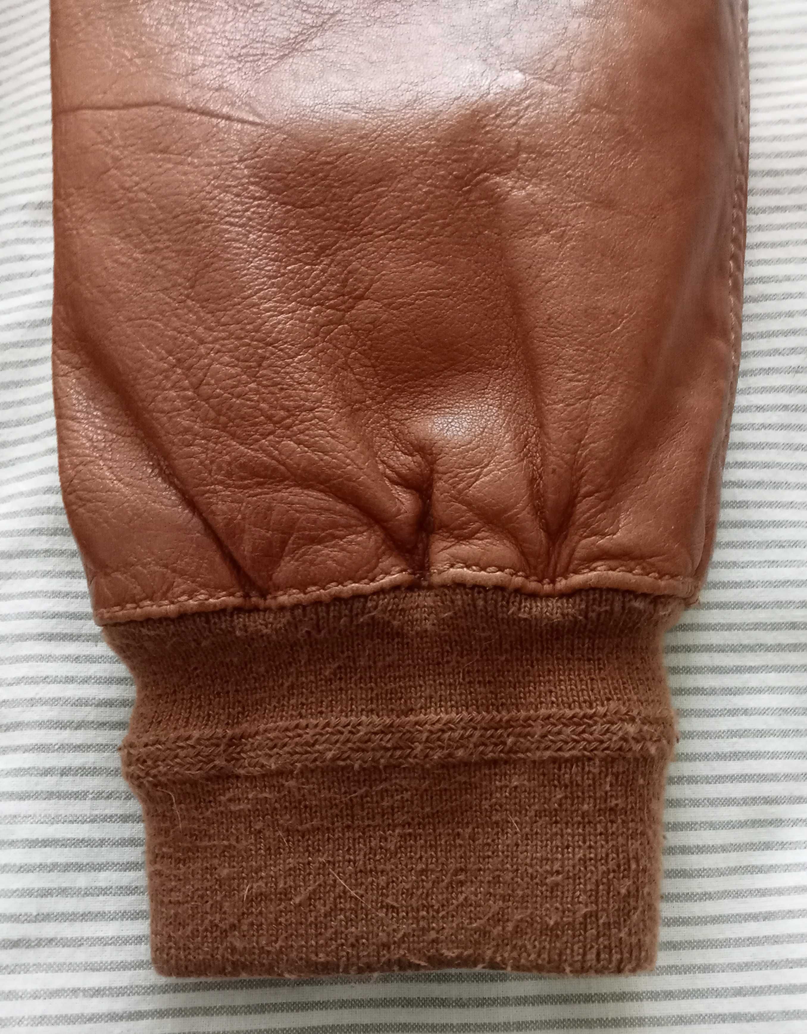 Casaco de couro Massimo Dutti, cor de mel, forrado a tecido.