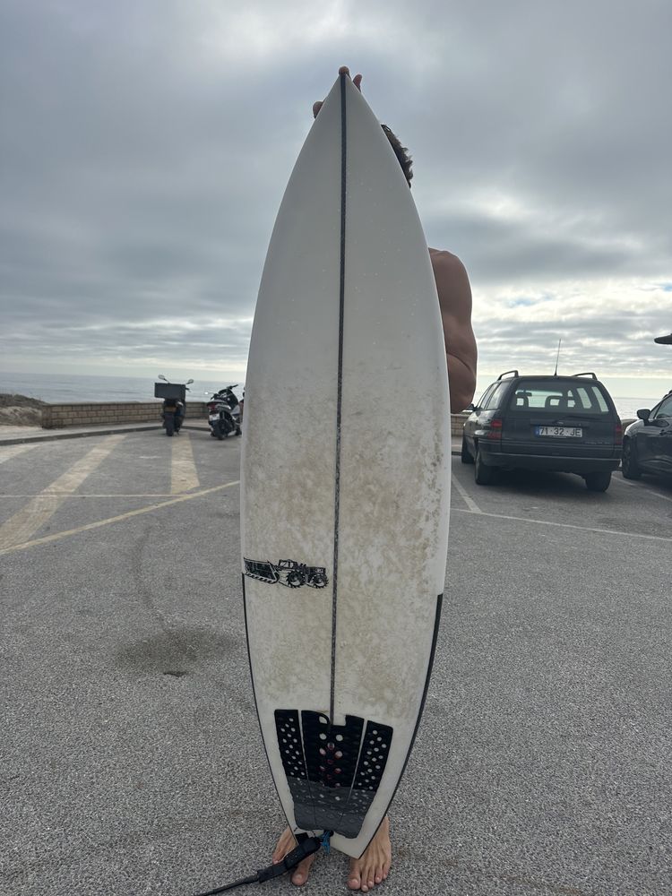 Prancha de surf JS 5’10