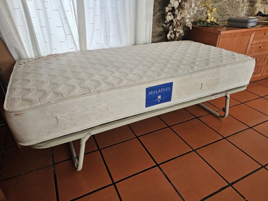 Cama ortopédica regulável