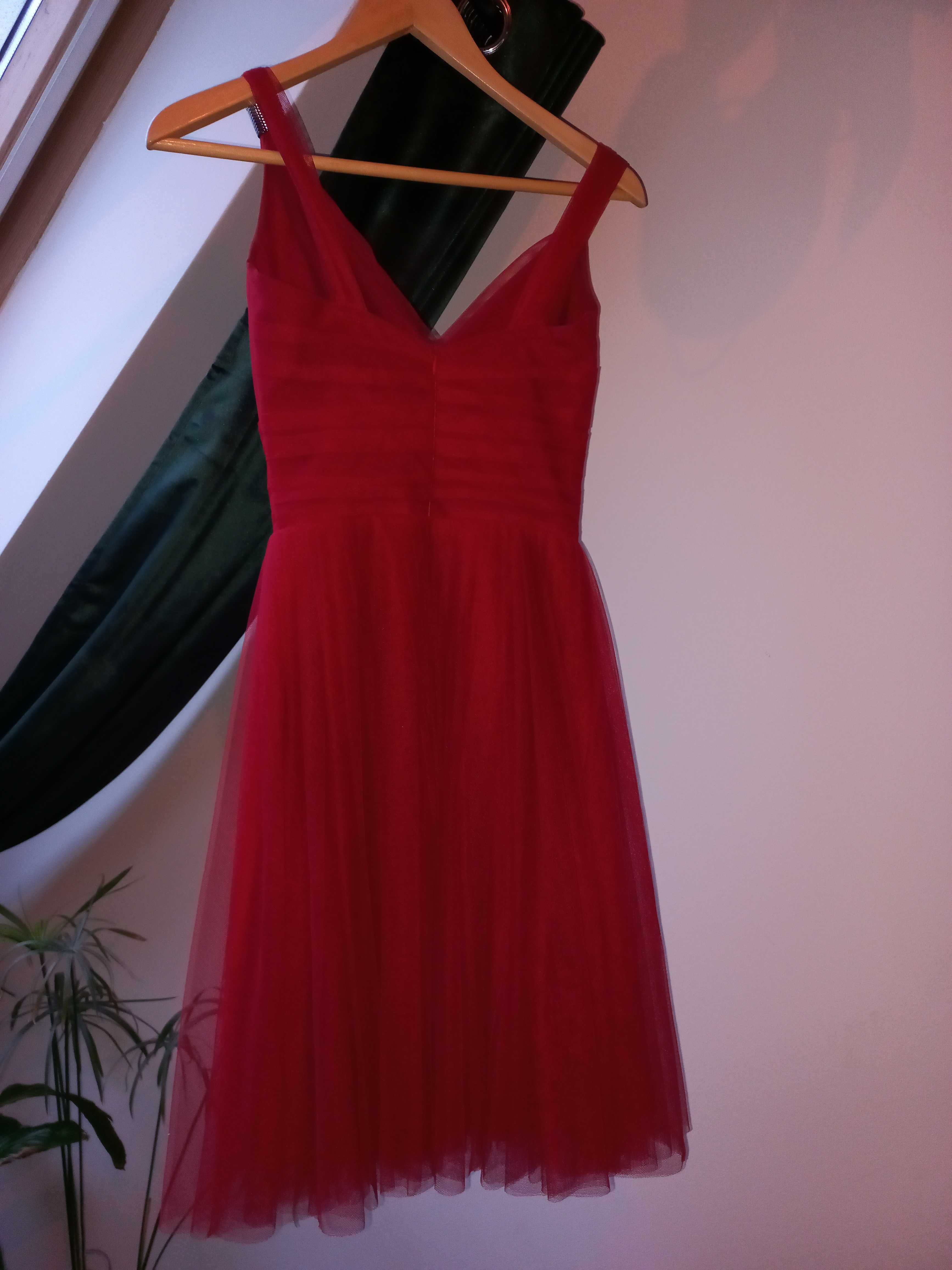 Sukienka czerwona rozmiar 34
