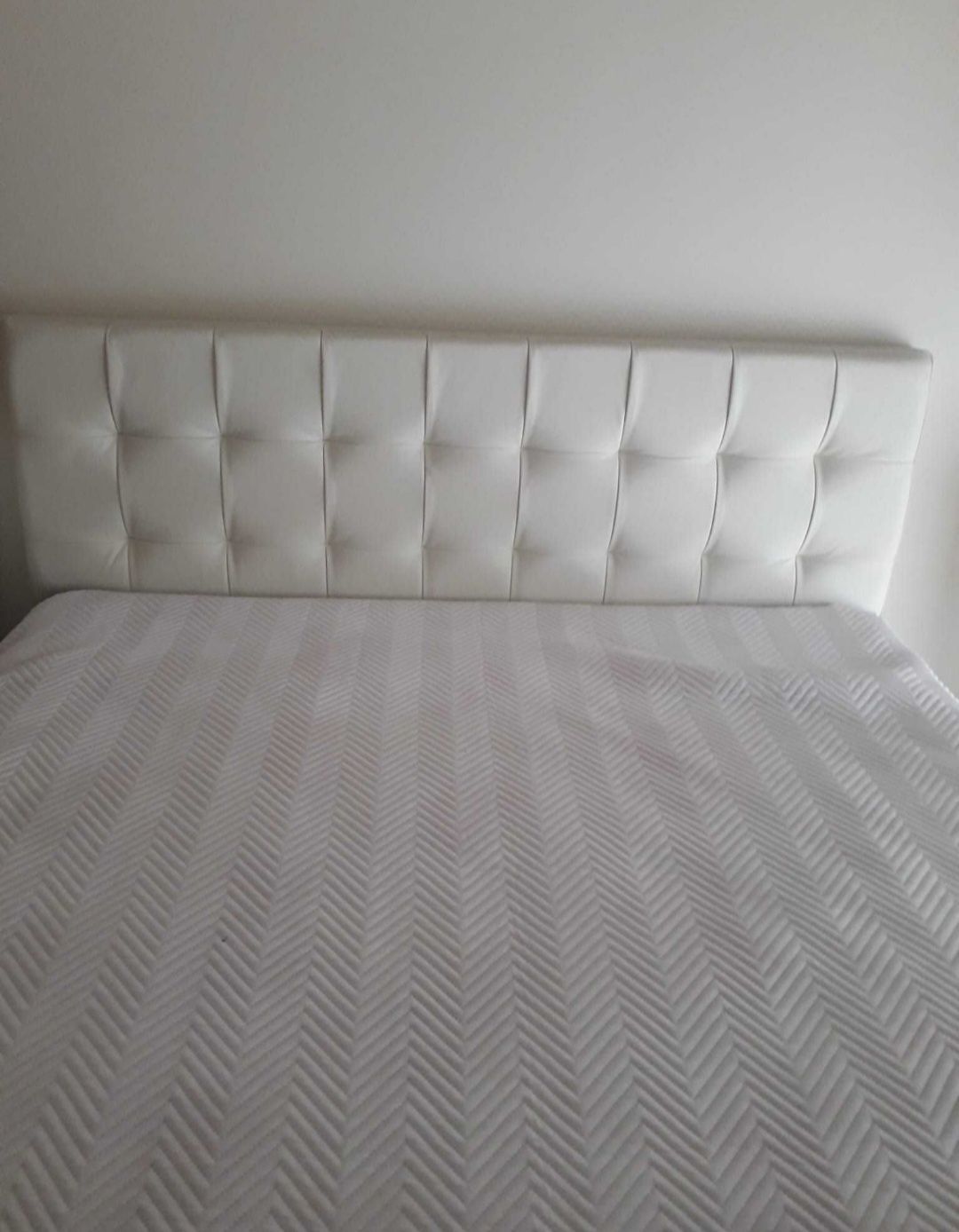 Cama de casal Sommier + cabeceira Novo