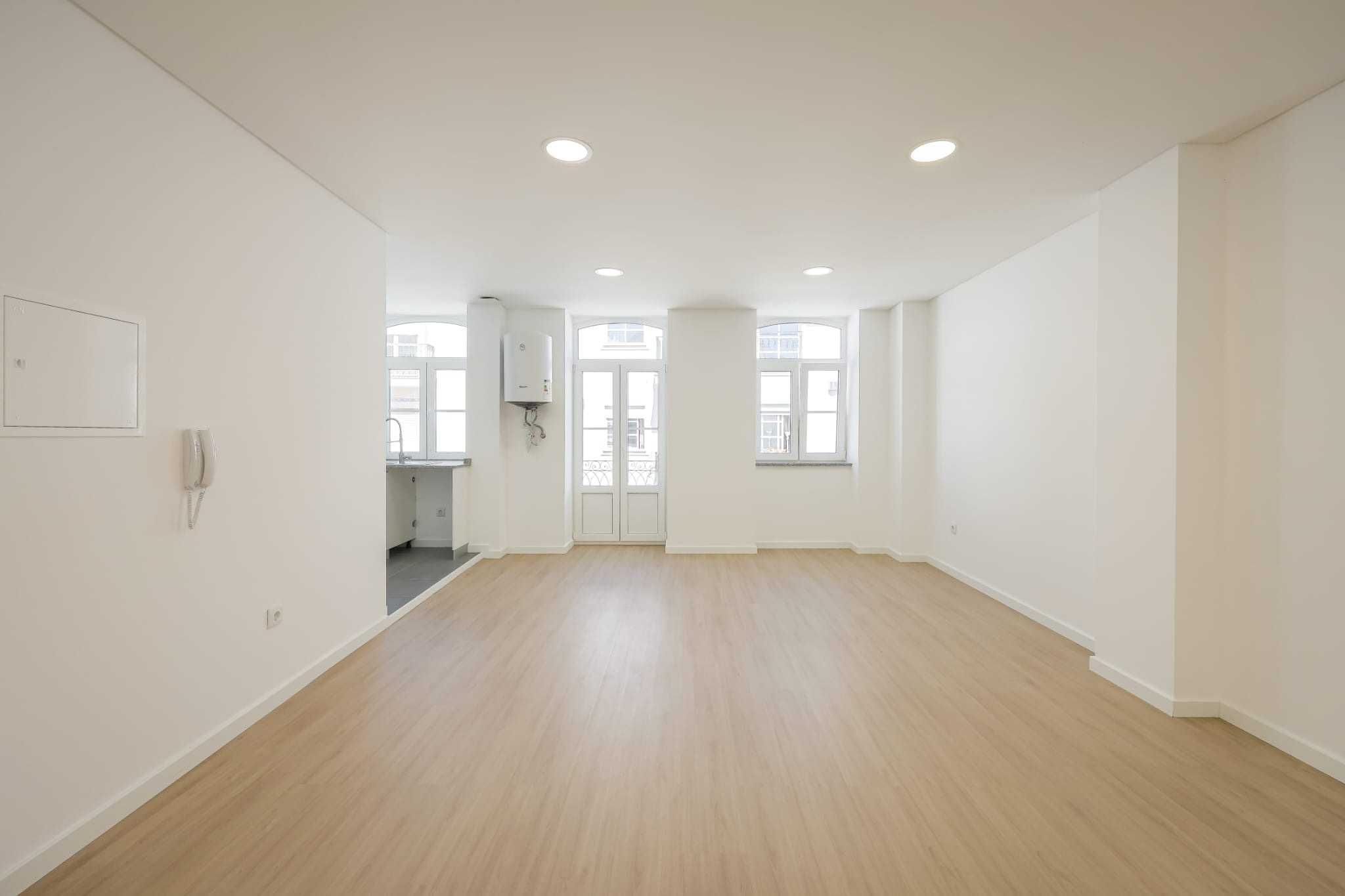 Vendo prédio com 3 apartamentos com tipologia T2+T2+T1