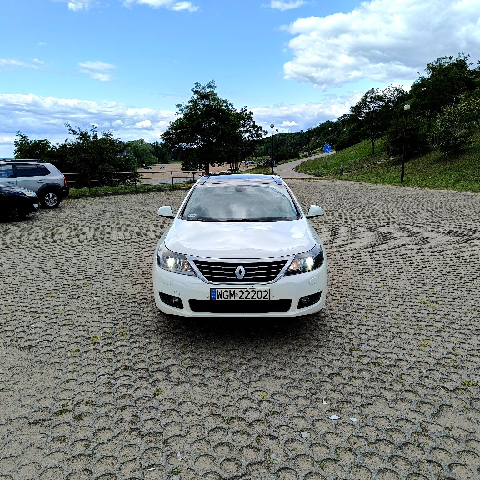 Renault Latitude
