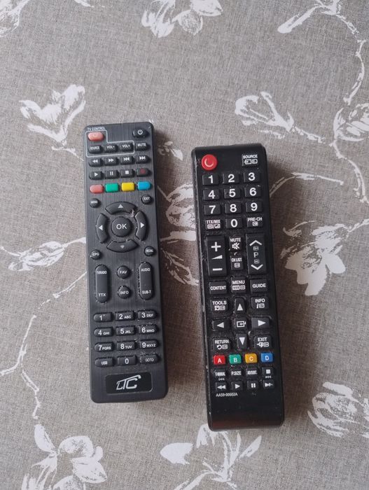 Telewizor Samsung 32 cale + dekoder DVB-T2 marki LTC