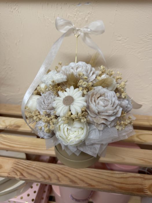 Flower box dostepny od reki.