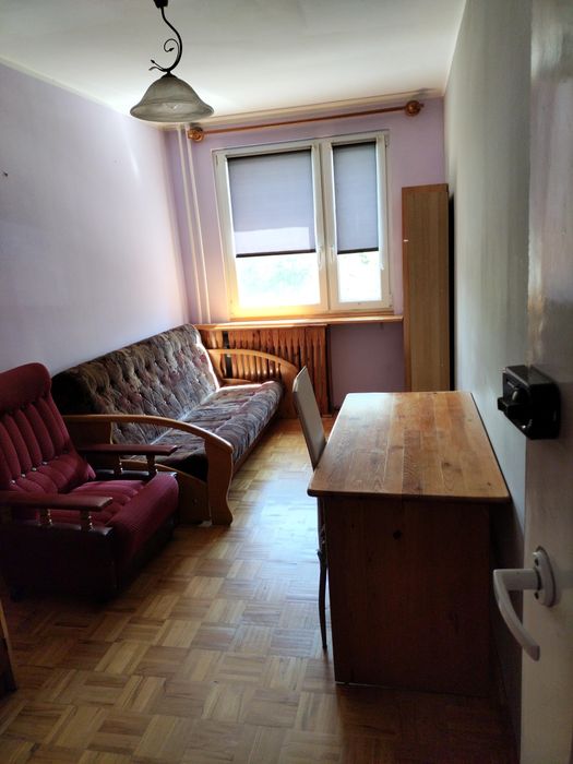 Pokój 12m2 w mieszkaniu 3pokojowym