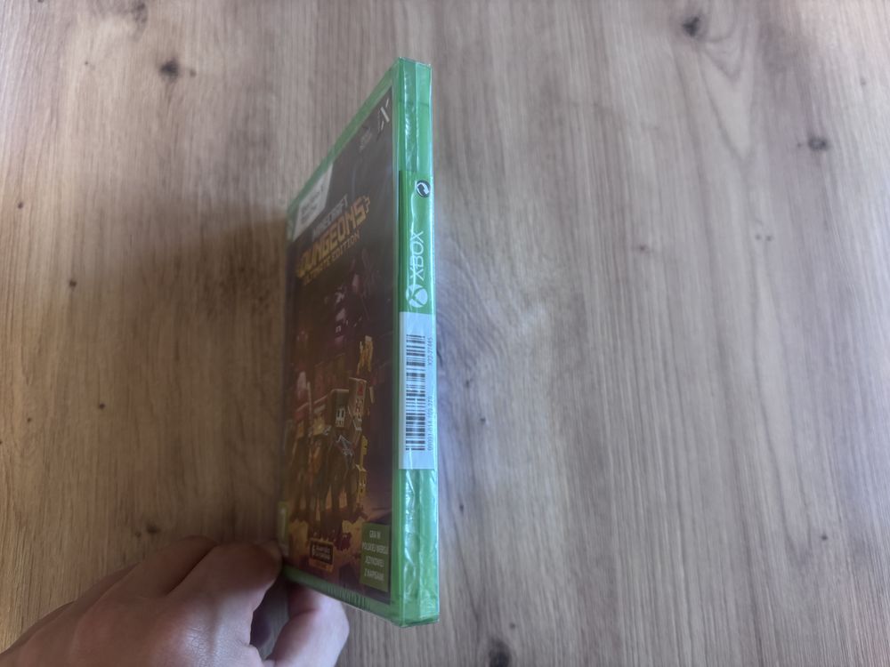 Gra Minecraft Dungeons Ultimate Edition na xbox one/series x.