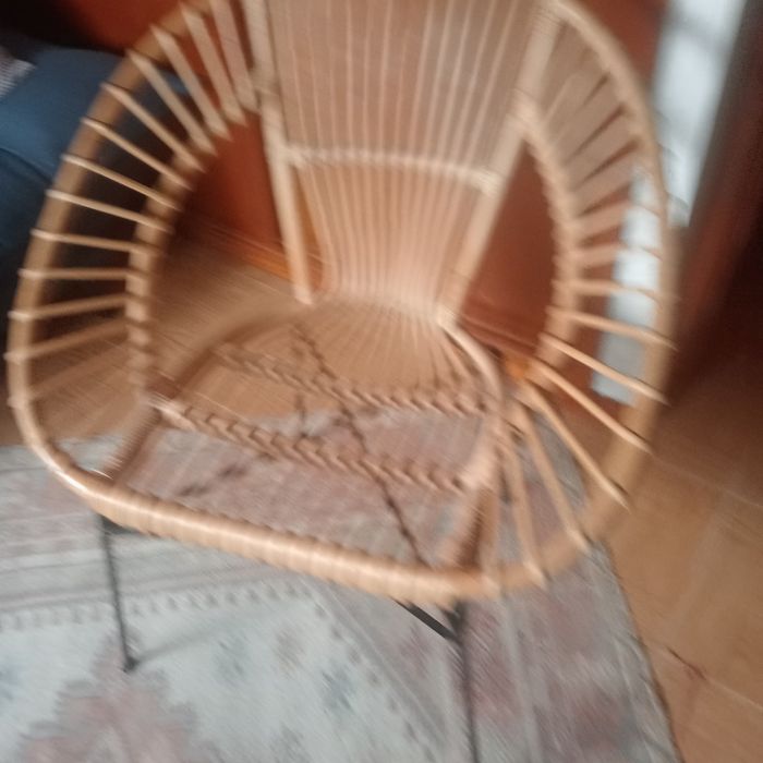Cadeirão em palha e ferro _- Robusta ,  elegância e delicada