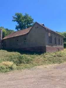 нежитлова будівля лабораторії Хустської районної лікарні,105,6 кв.