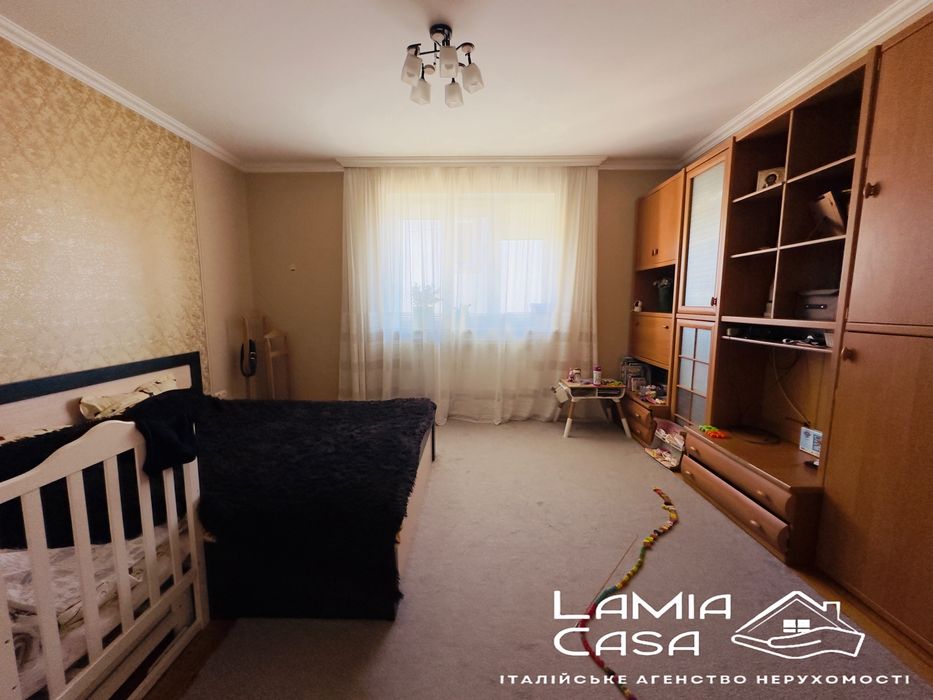 Продаж 3 кімнатноі квартири 167 м кв ближня роша