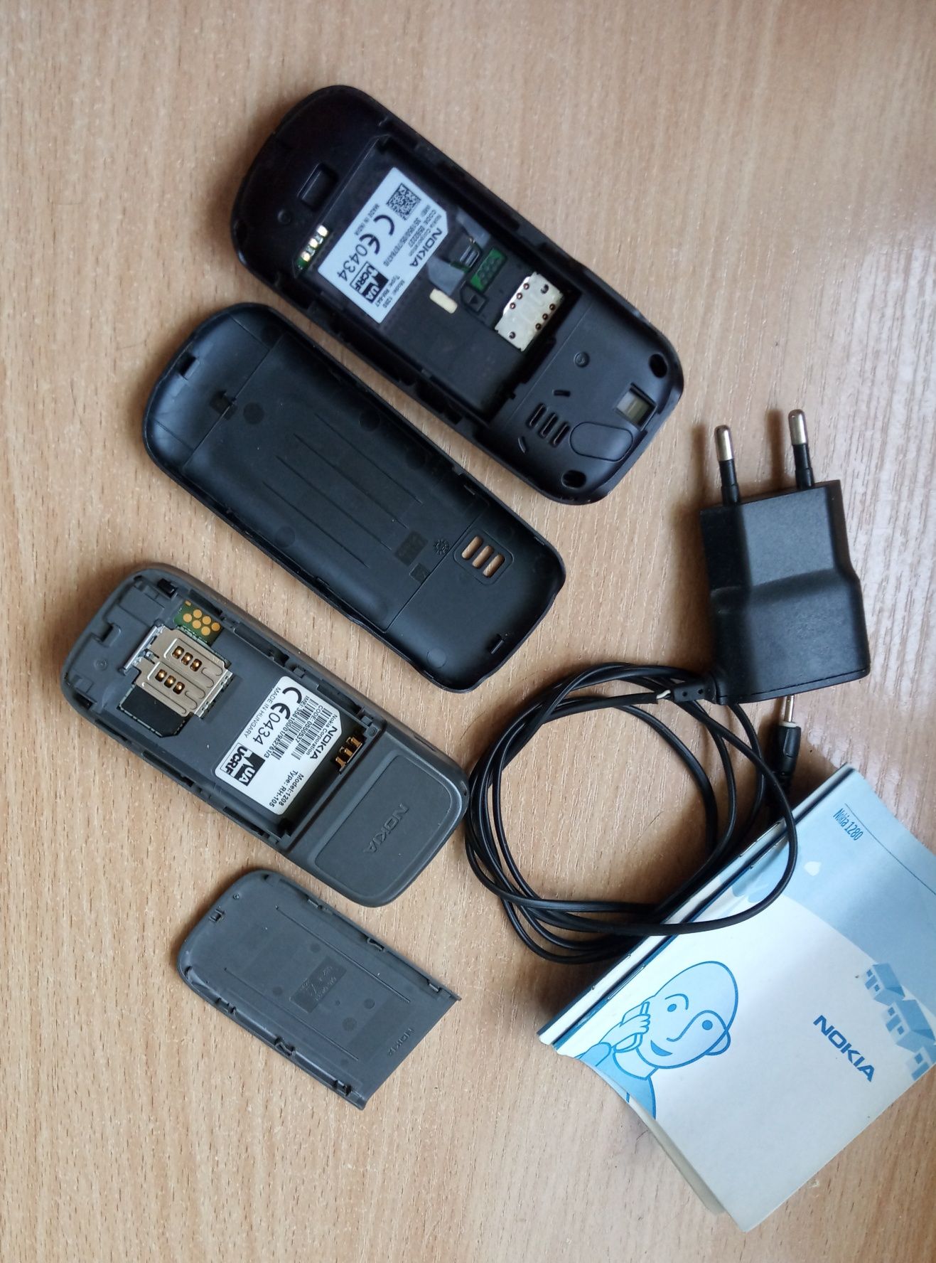 Телефоны Nokia 1280 и 1208 (цена за 2шт.)