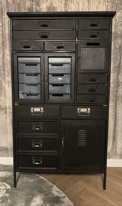 Komoda na nóżkach w stylu industrialnym - Art Factory