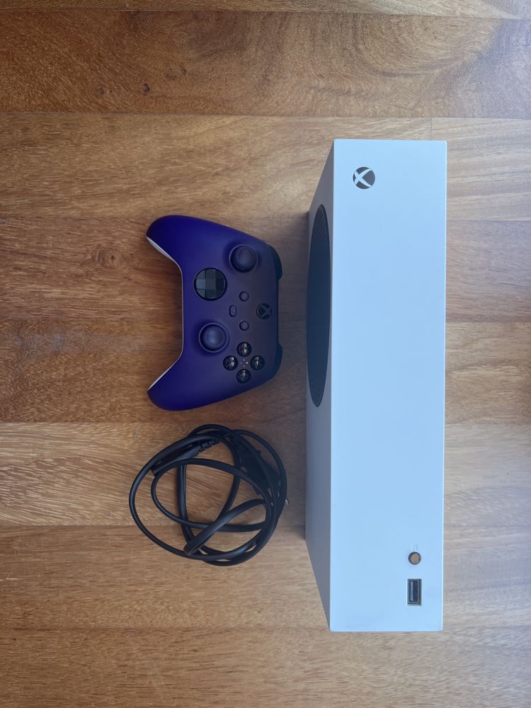 Xbox series S 1TB + Comando