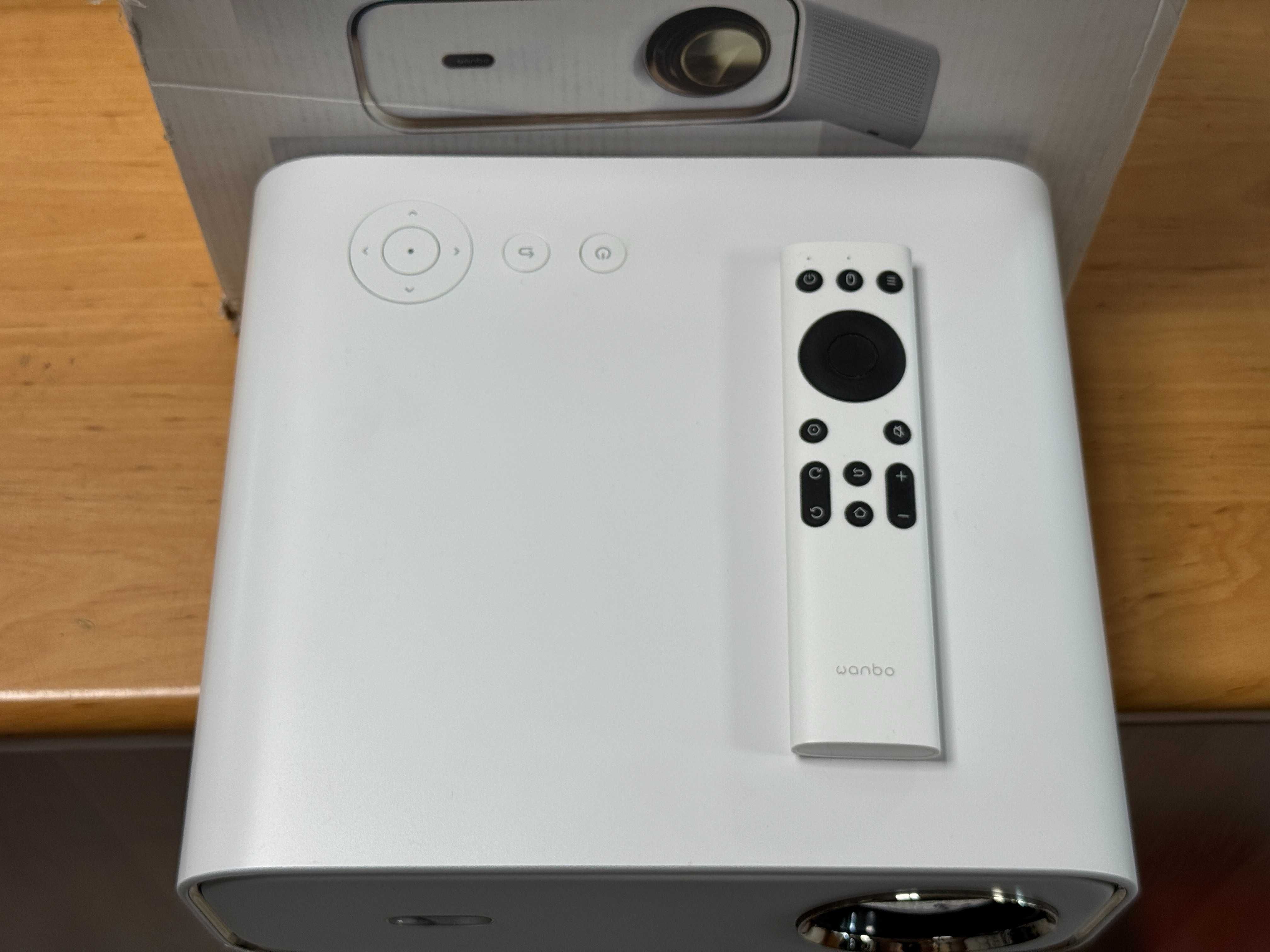Projektor  FullHD  Wanbo X5