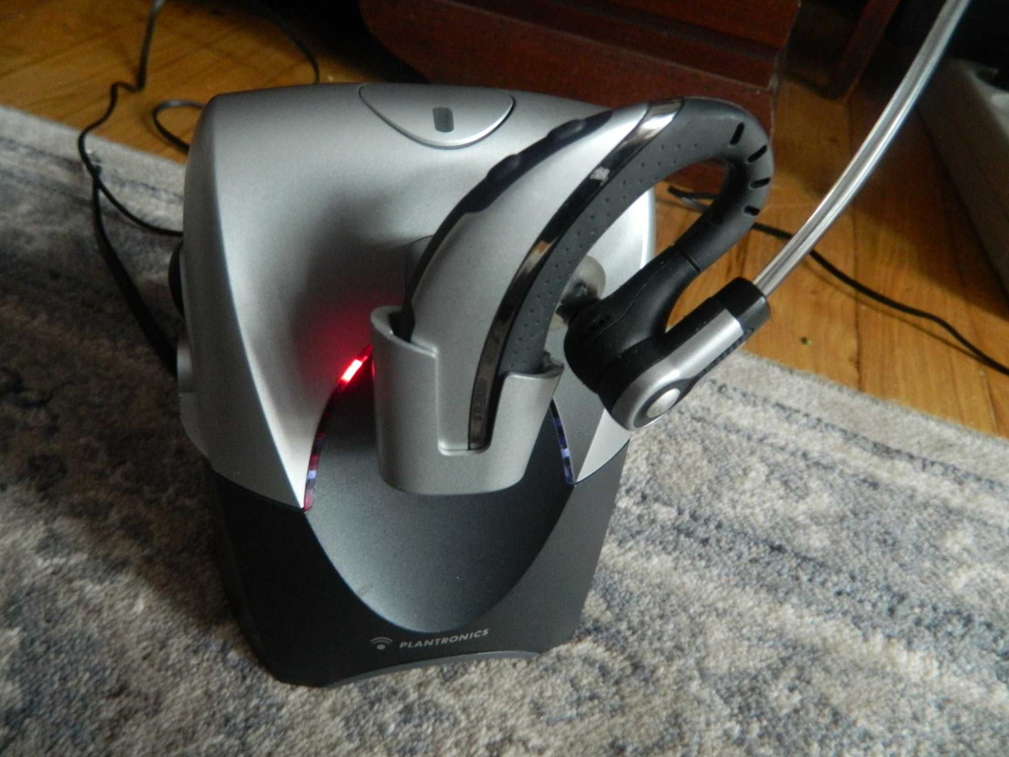Bezprzewodowy zestaw słuchawkowy Plantronics cs70N