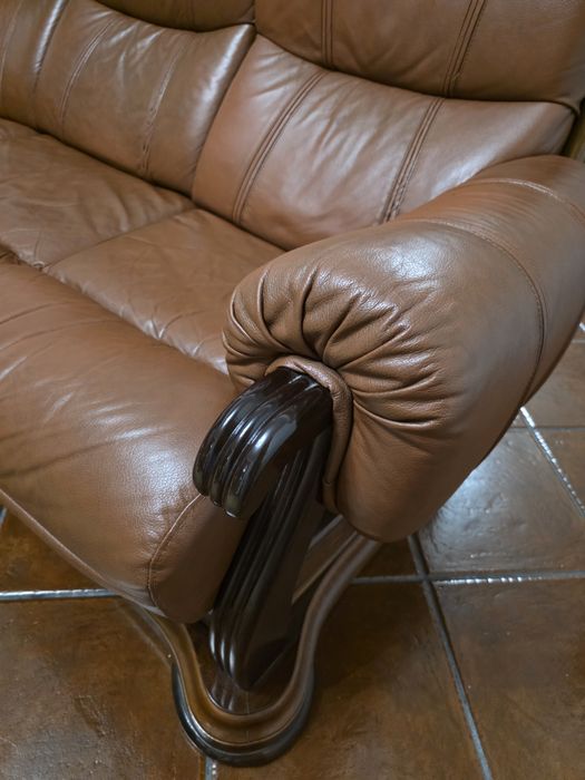 Sofas em pele - 1 sofa 3 lugares + 2 individuais