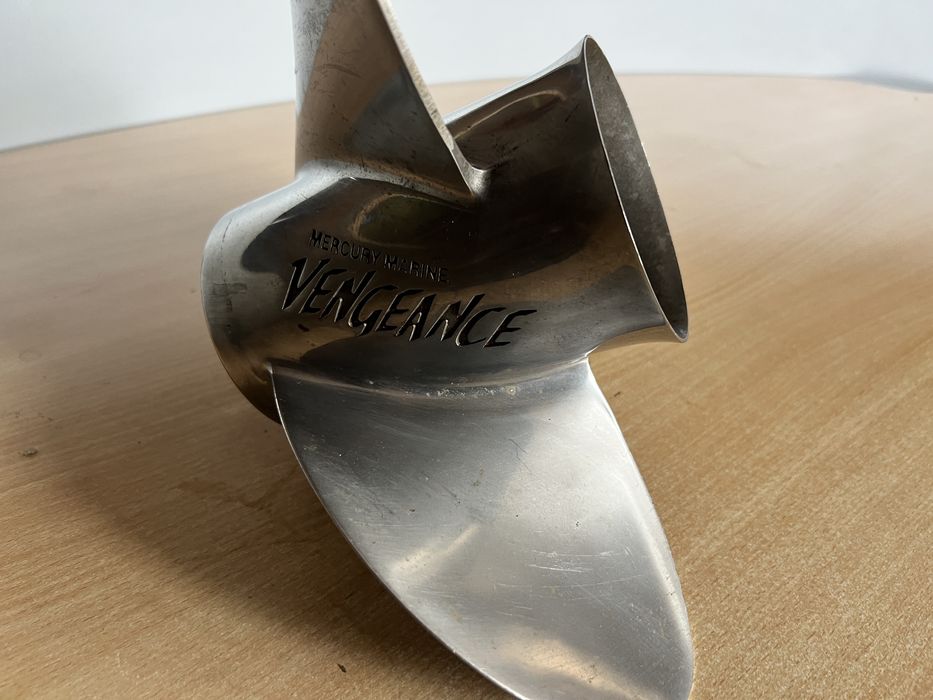 Śruba napędowa do silnika zabutrowego Mercury 40-140  Vengeance