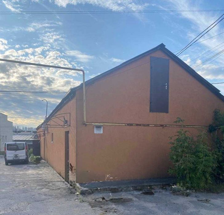 Продаж пекарні (Власне приміщення 157 кв з обладнан, діючі 3 магазини)