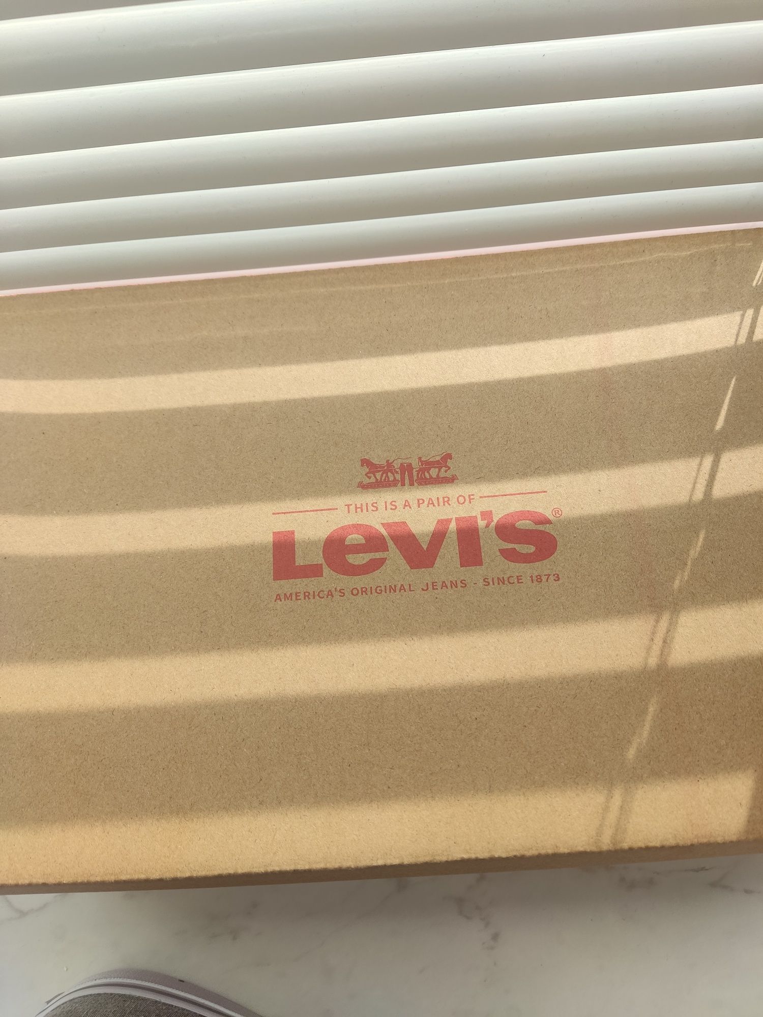 Кеди Levi's Нові!