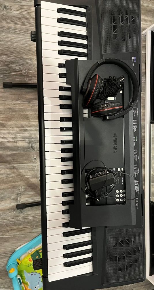Keyboard - Yamaha EZ220