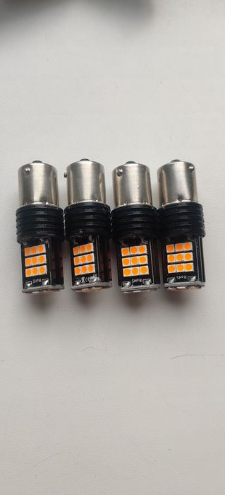 Лампа світлодіодна в повороти BAU15S PY21W