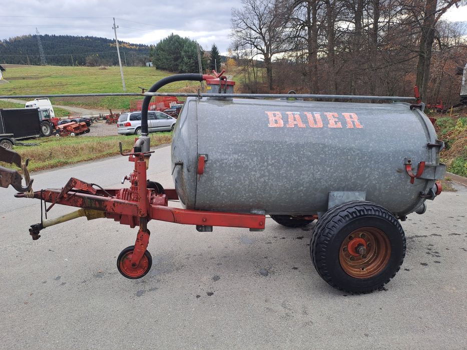 Beczka asenizacyjna Beczkowóz Bauer 2100l 1700l