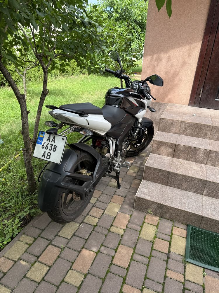 Bajaj Pulsar ns 200