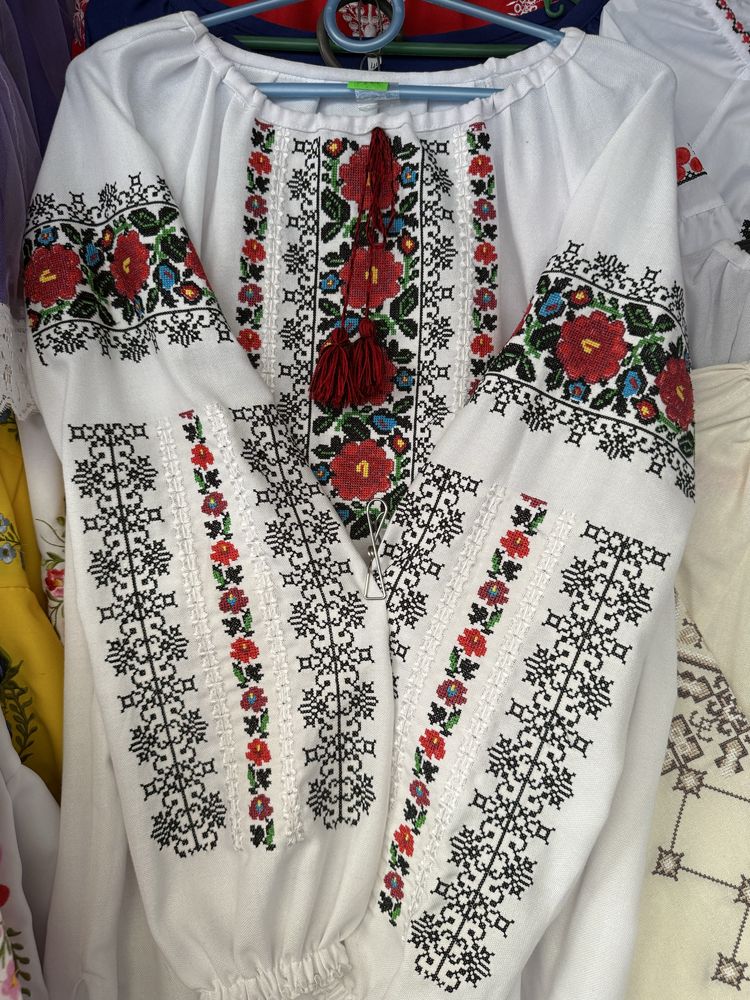Жіночі вишиванки